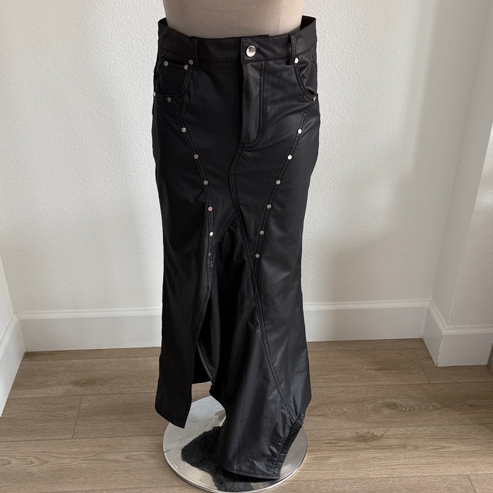 Sleek Faux Leather Studded Pencil Skirt